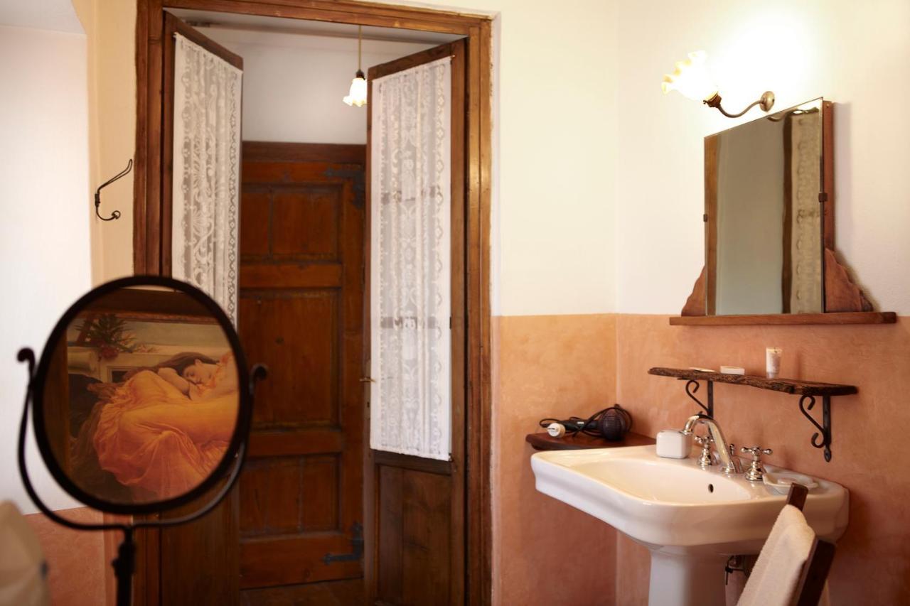 Antico Borgo Sanda Lago Maggiore Casalzuigno Exterior foto